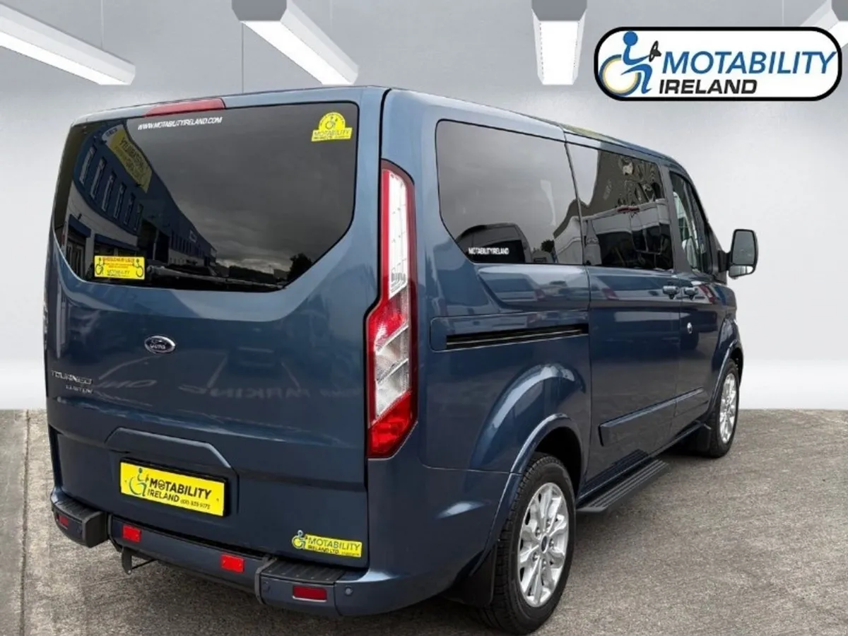 Ford Tourneo Custom Wheelchair Accessible - Image 2