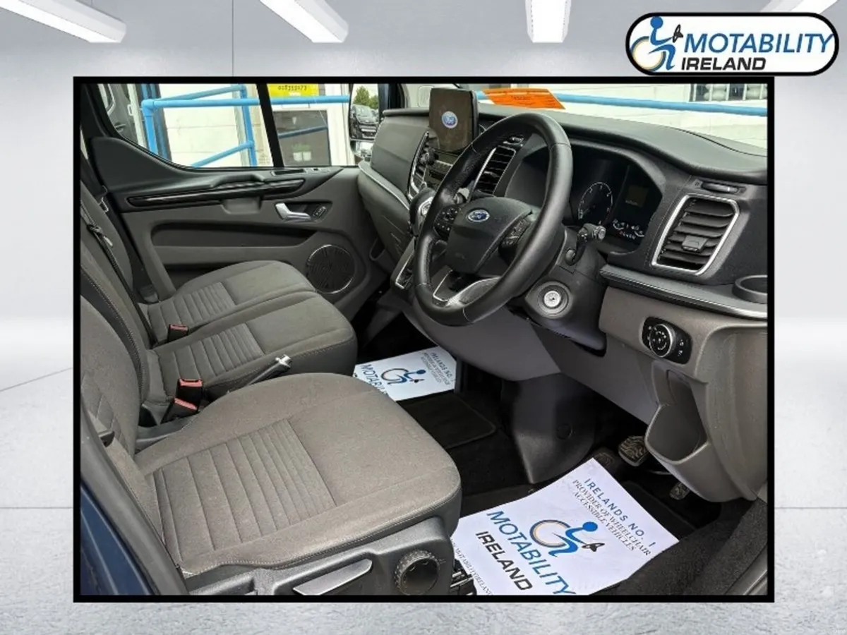 Ford Tourneo Custom Wheelchair Accessible - Image 6