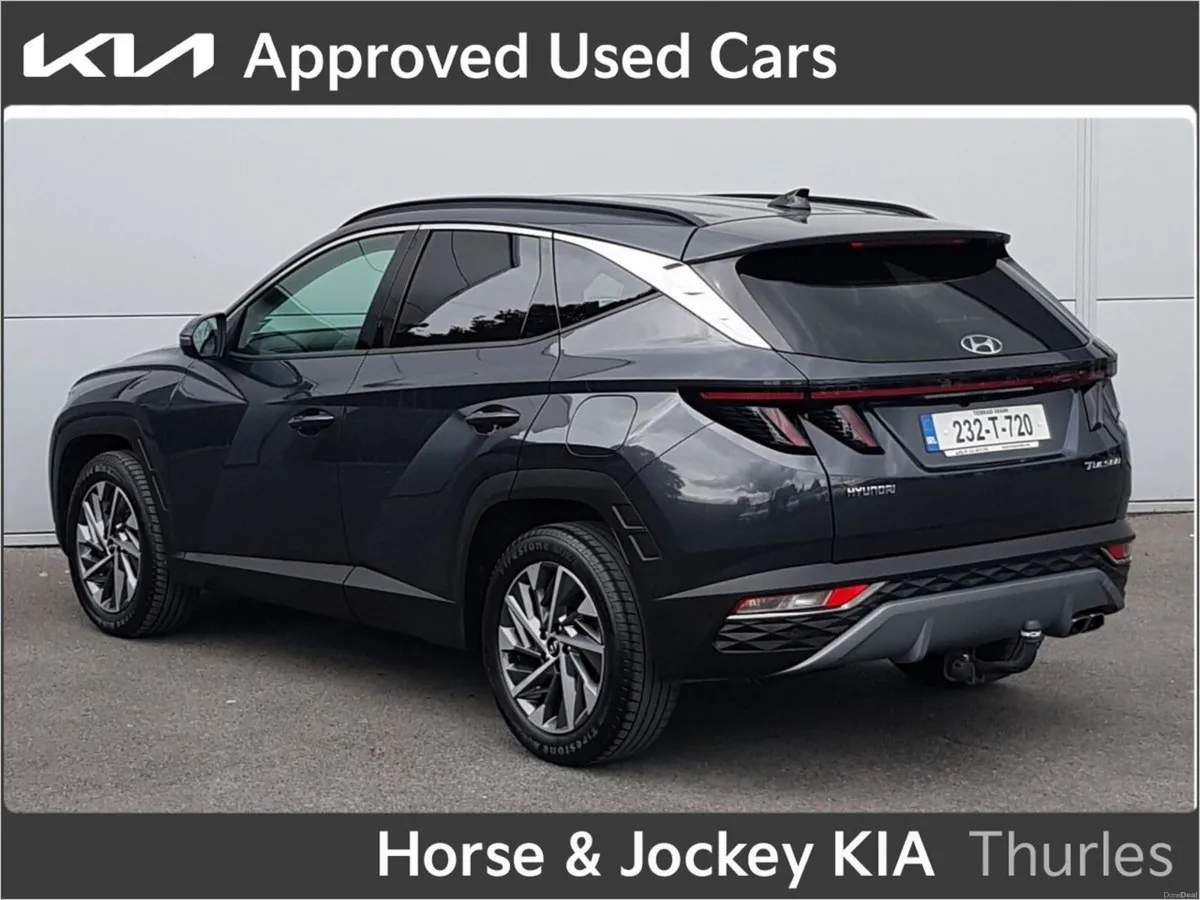 Hyundai Tucson 2WD Executive Plus - Image 4