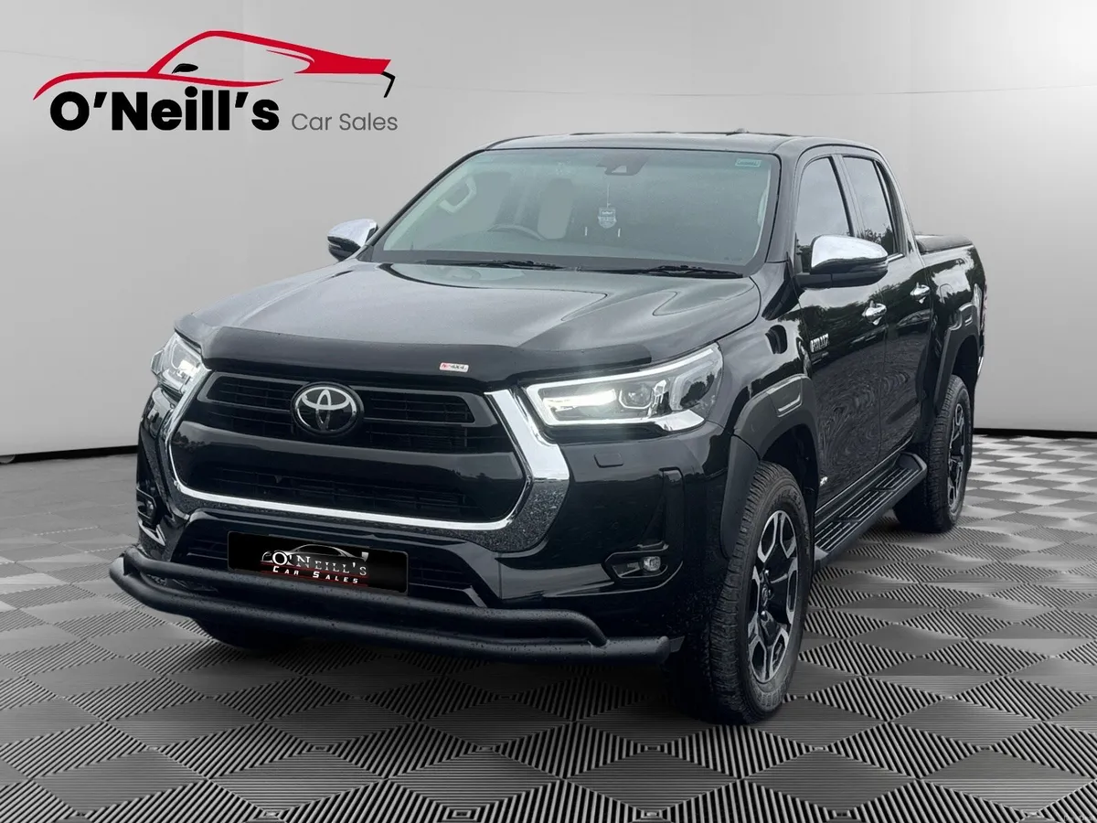 Toyota Hilux 2022 INVINCIBLE X STYLE 4WD AUTO #239 - Image 3