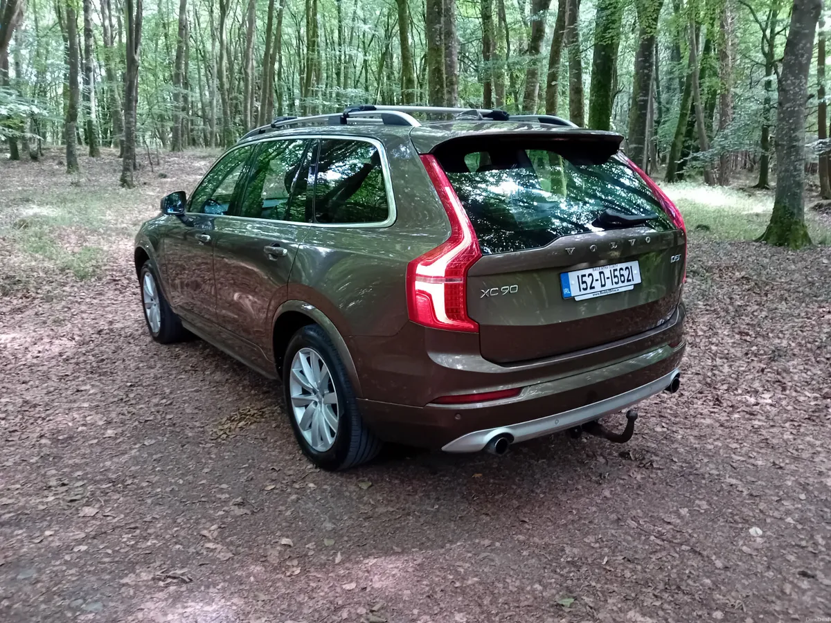 152 VOLVO  XC90, D5 AUTO 4X4 MOMENTUM SUV - Image 6