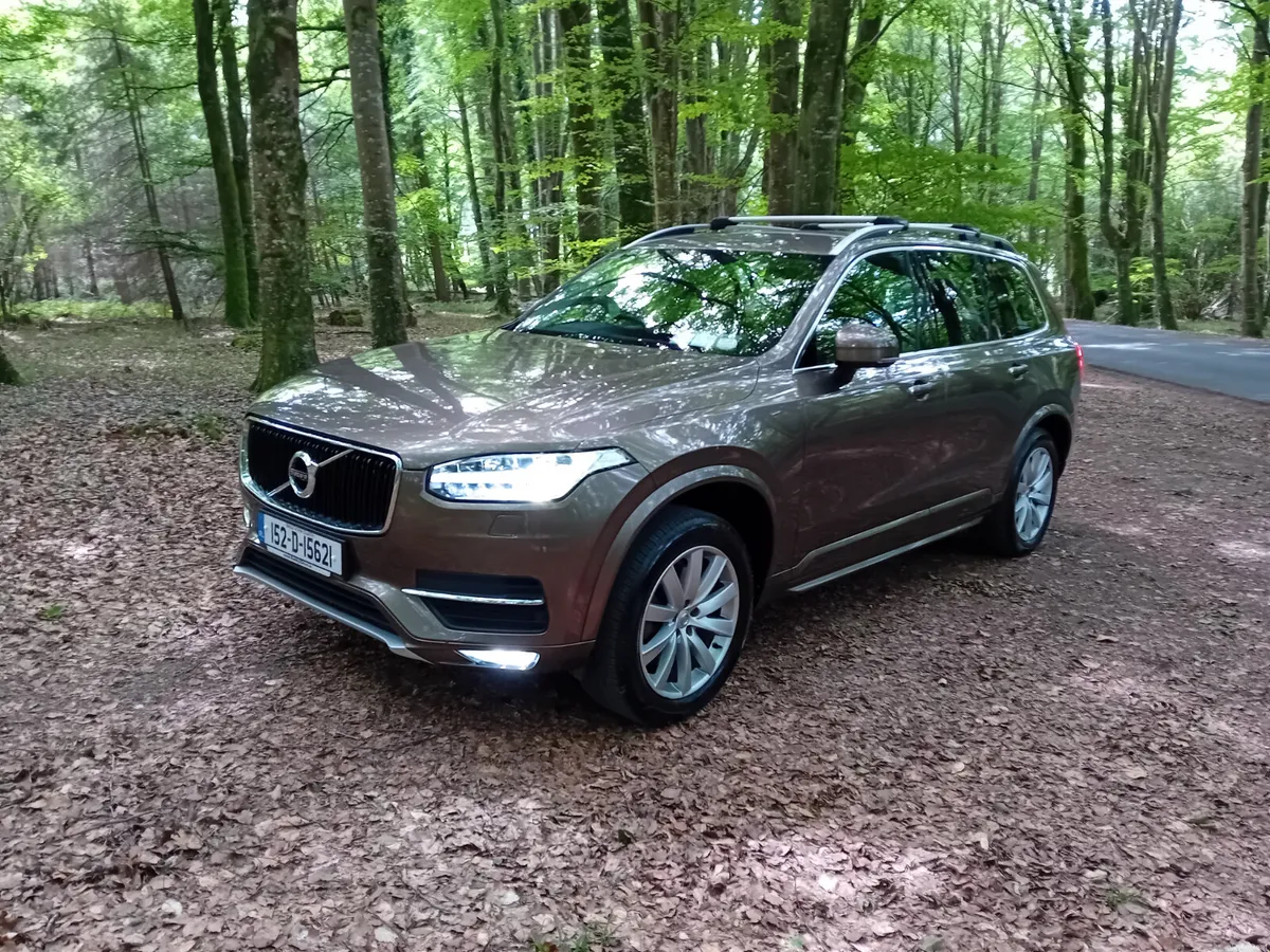 152 VOLVO  XC90, D5 AUTO 4X4 MOMENTUM SUV - Image 1