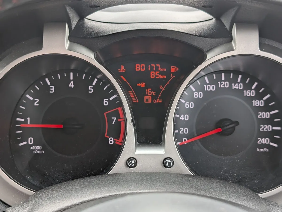 Nissan Juke 2016 LOW MILEAGE! - Image 6