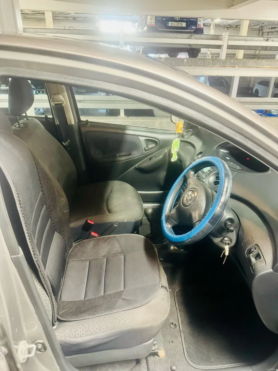 Toyota Yaris - Image 3