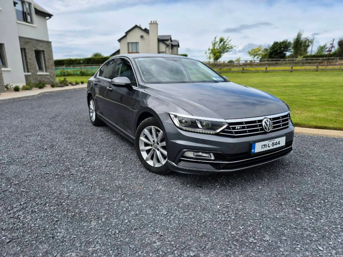 Volkswagen Passat - Image 1