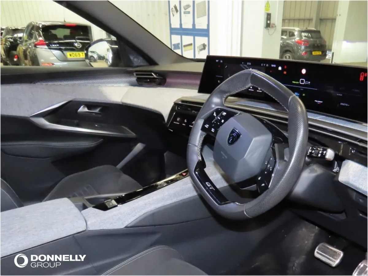 Peugeot 5008 E- Electric Estate GT - Image 4