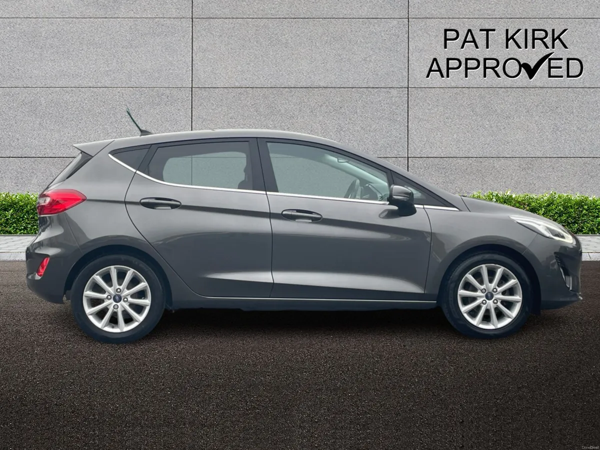 Ford Fiesta Hatchback Titanium - Image 3