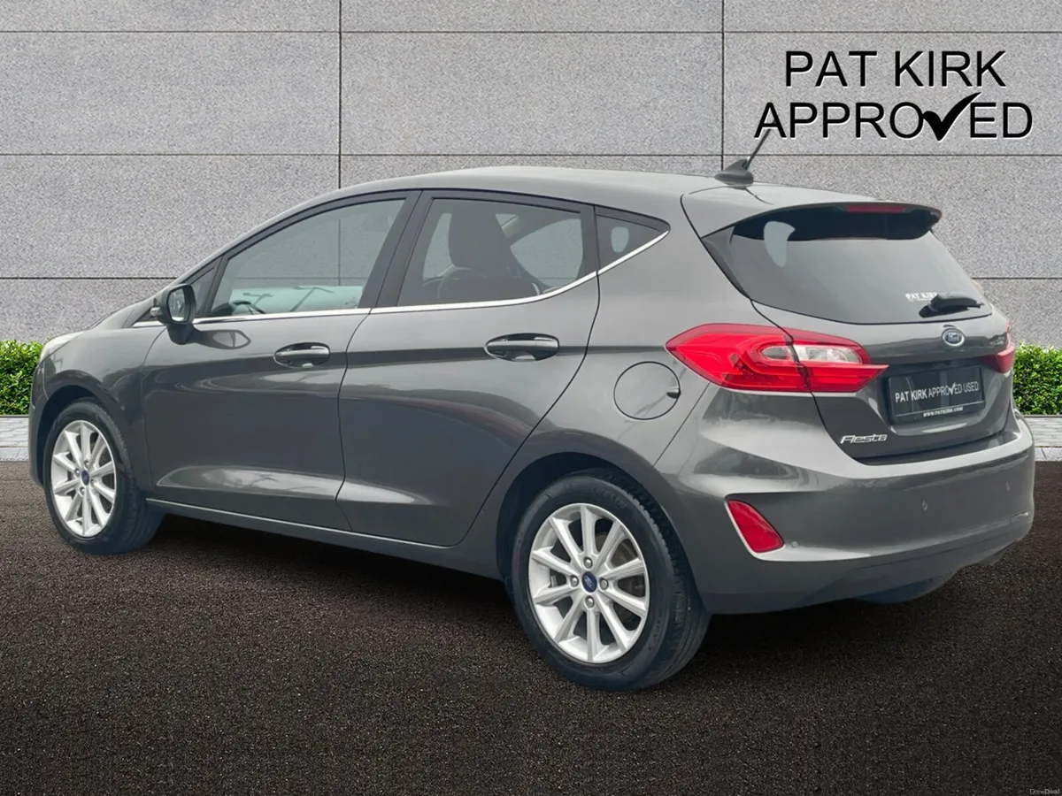 Ford Fiesta Hatchback Titanium - Image 2