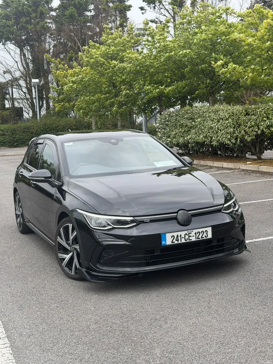 VW Golf R-Line 2024 - Image 1