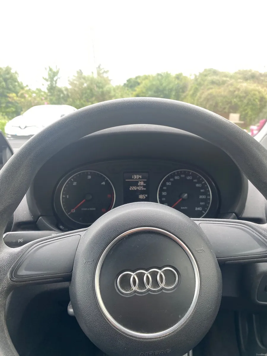 Audi A1 2014 - Image 2