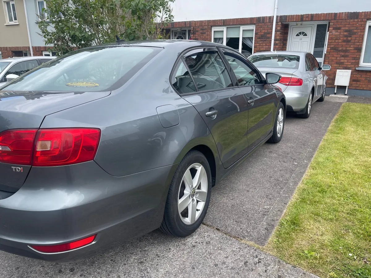 €4500  VW JETTA 1.6 TDI NCT 01/27 - Image 4