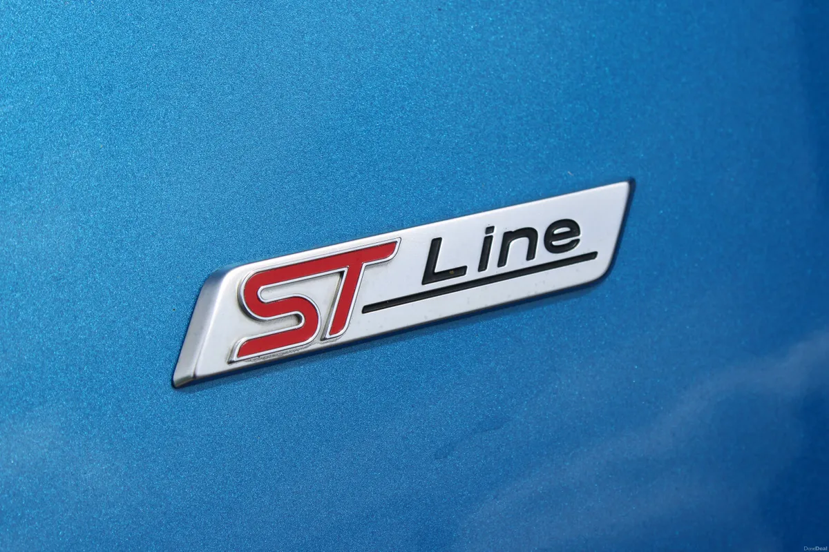 ST-LINE 1.0L TURBO - HYBRID - 1 OWNER -  NEW NCT - Image 3