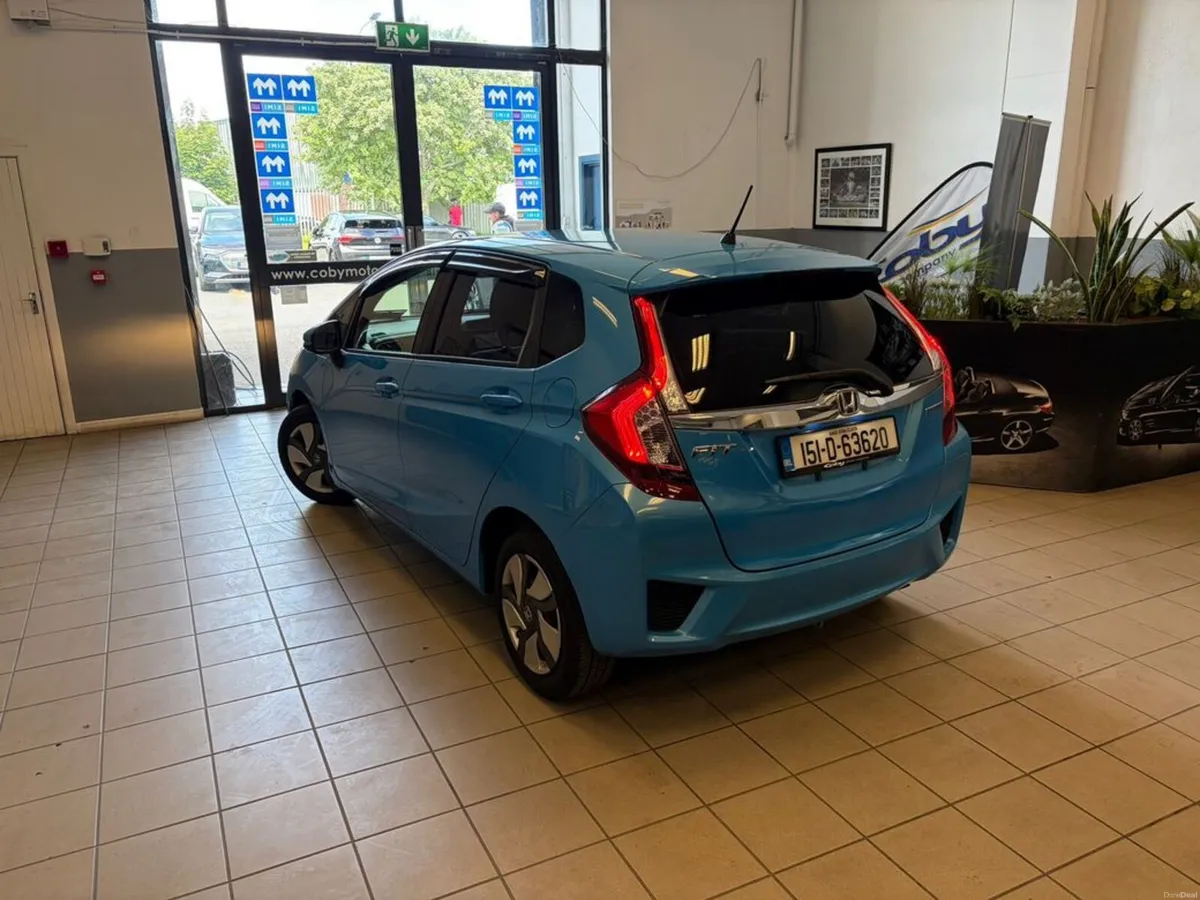 Honda Fit 1.5 Petrol HYBRID 5DR AUTO. Immaculate C - Image 3