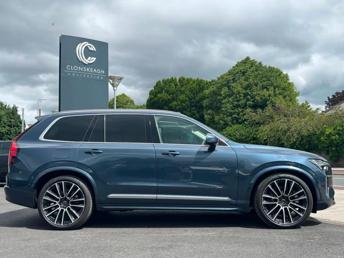 Volvo XC90 T8 ULTRA, 22 INCH ALLOYS, PAN ROOF - Image 2