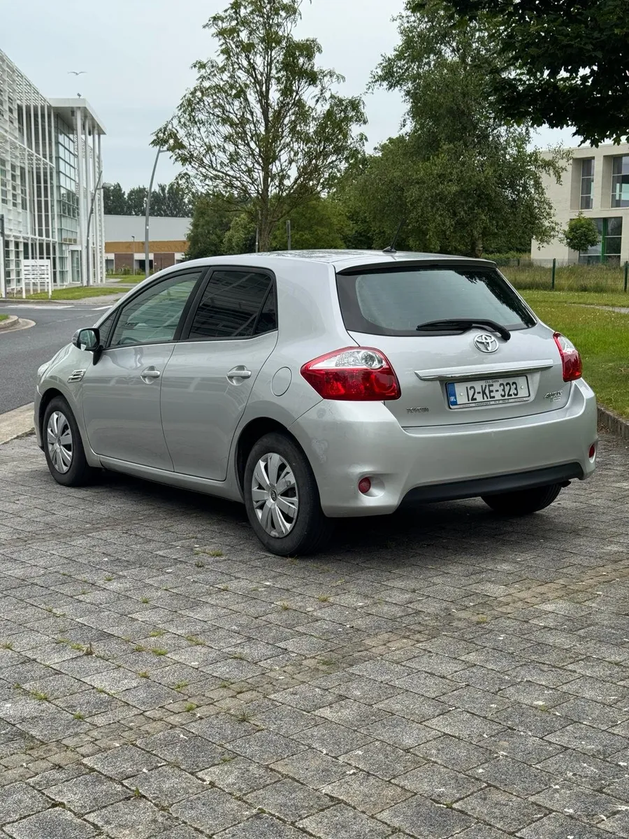 Toyota Auris 2012, 1.4 D, Manual, NCT May 2027 - Image 2