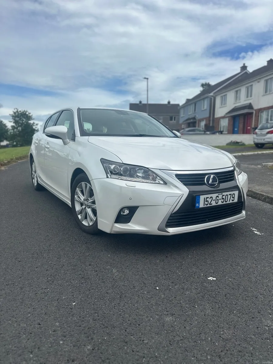 €13,600- Lexus CT200h Hybrid (Luxury trim) - Image 1