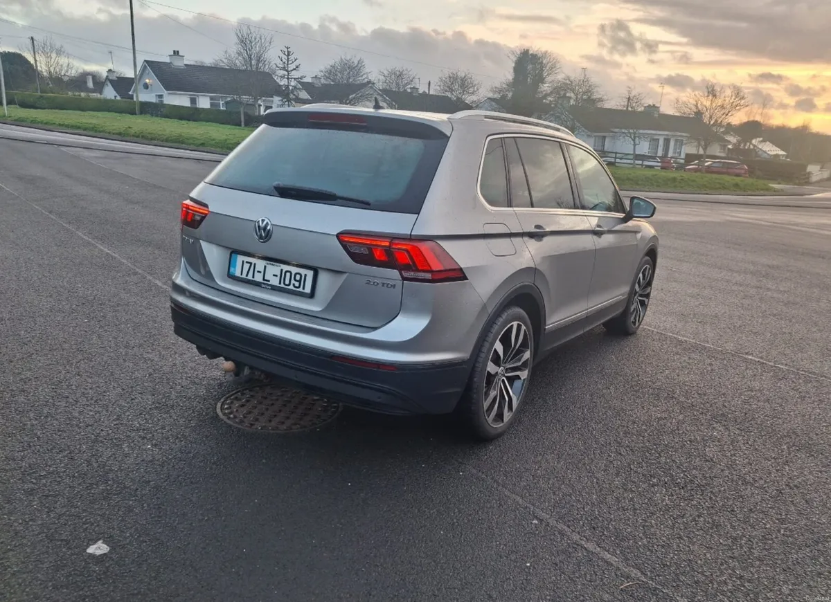 Volkswagen Tiguan 2017 - Image 2