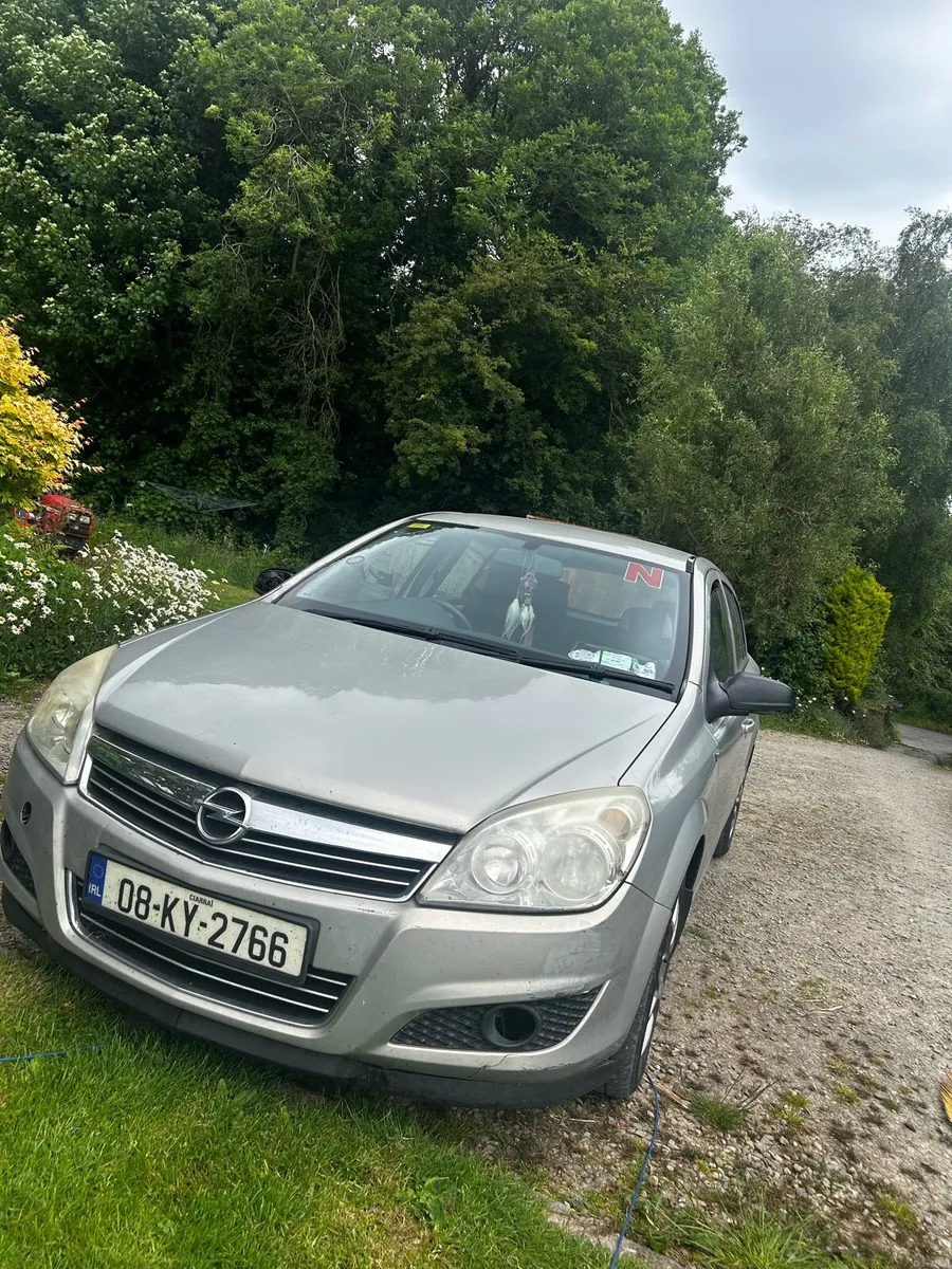 Opel Astra 2008 1.4l petrol - Image 1