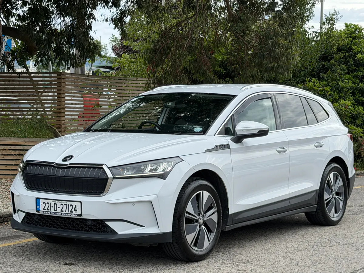 2022 Skoda Enyaq 80IV. BIG BATTERY. REAR CAMERA - Image 1