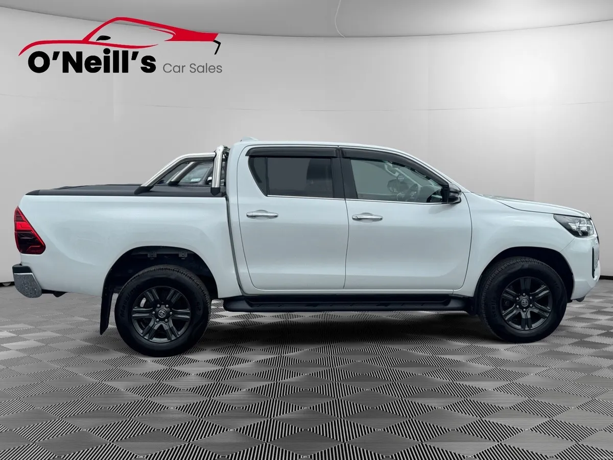 Toyota Hilux 2023 2.8 SR5 D/CAB AUTO 4DR #291 - Image 5