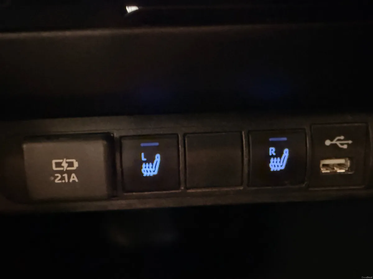Toyota Yaris cross 2020  1.5 hybrid Automatic - Image 4