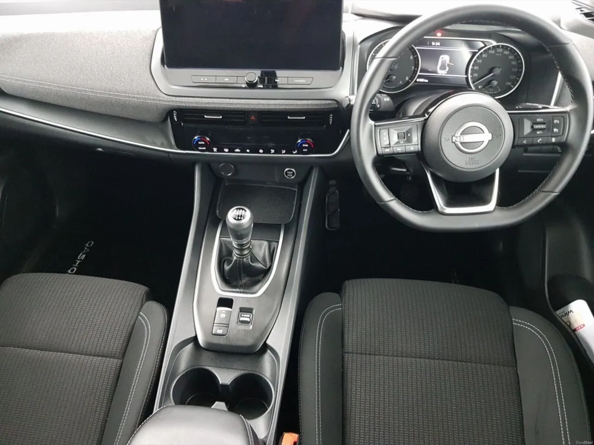 Nissan Qashqai 1.3 PET MILD HYBRID SV - Image 4