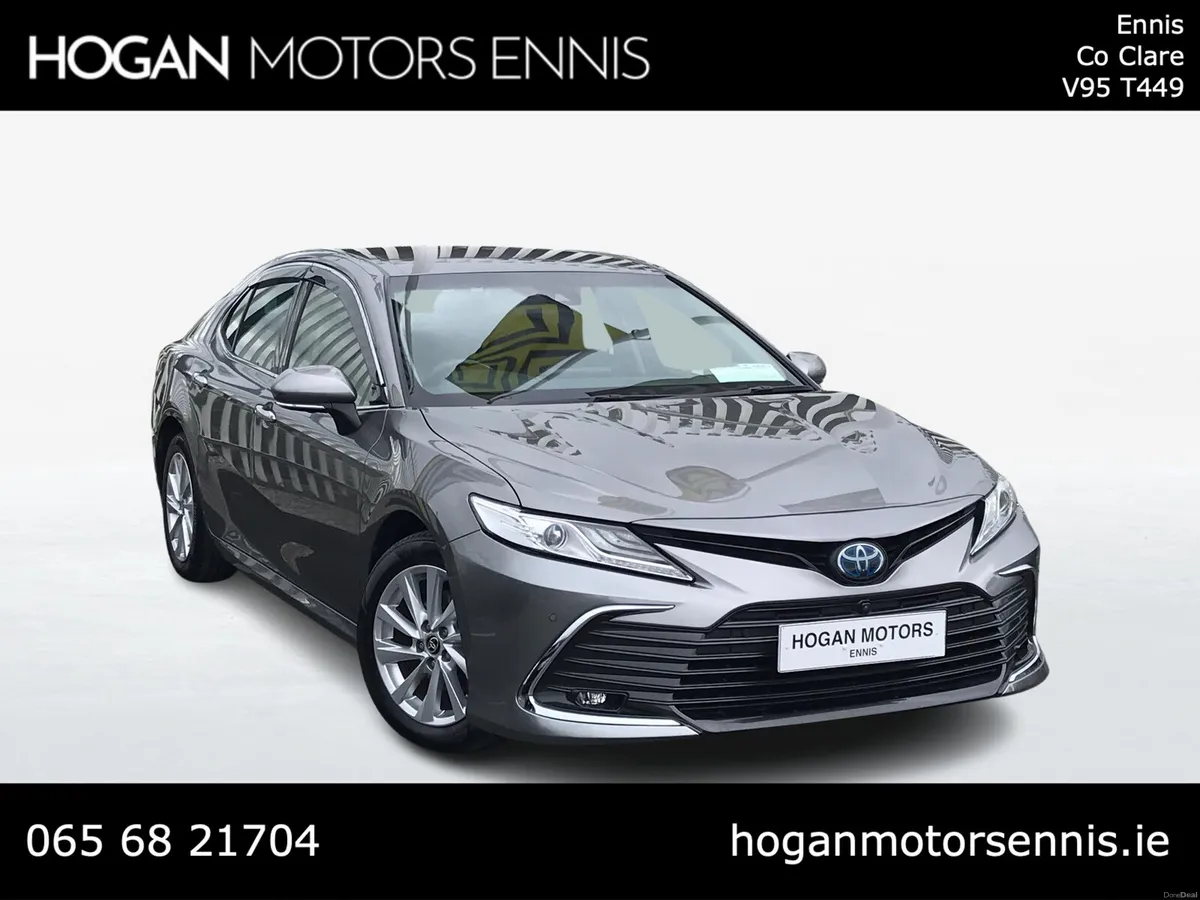 Toyota Camry 2021 - Image 1