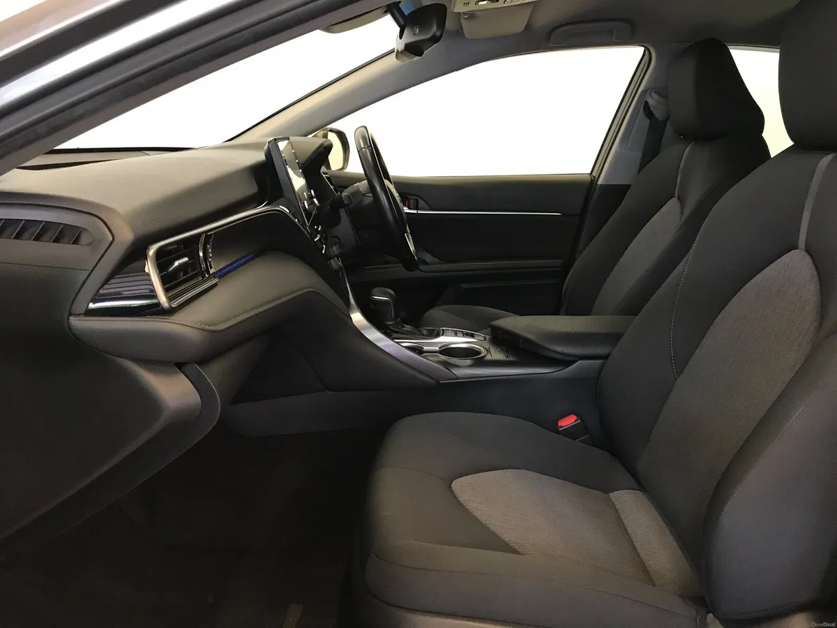 Toyota Camry 2021 - Image 3