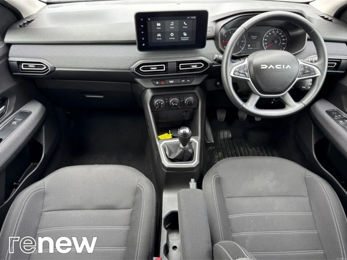 Dacia Sandero Expression TCe 90 5Sp GSR2 - Image 2