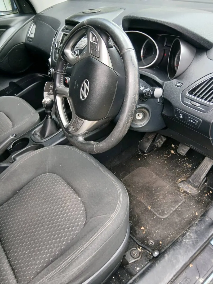 HYUNDAI ix35 - Image 3