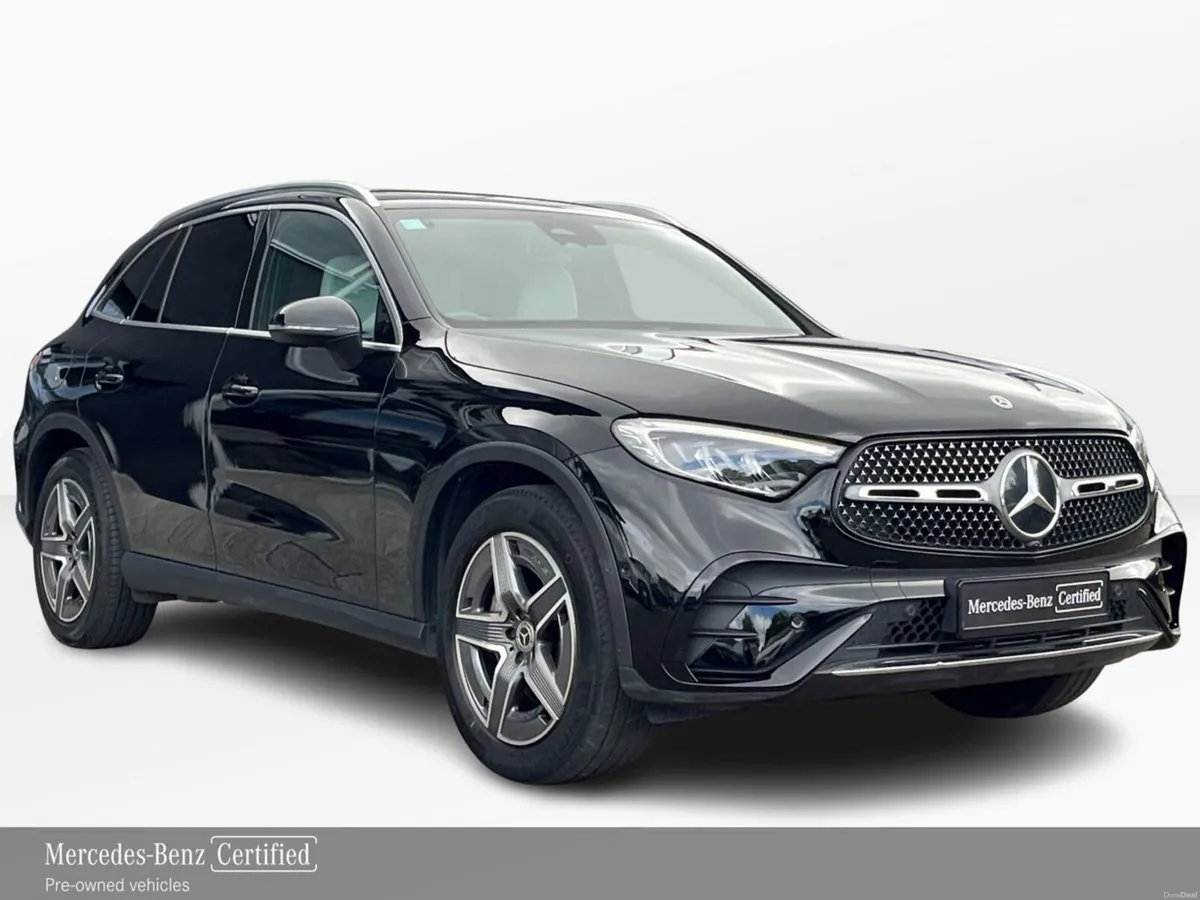 Mercedes-Benz GLC 220D 4MATIC AMG Line Plus SUV ** - Image 4