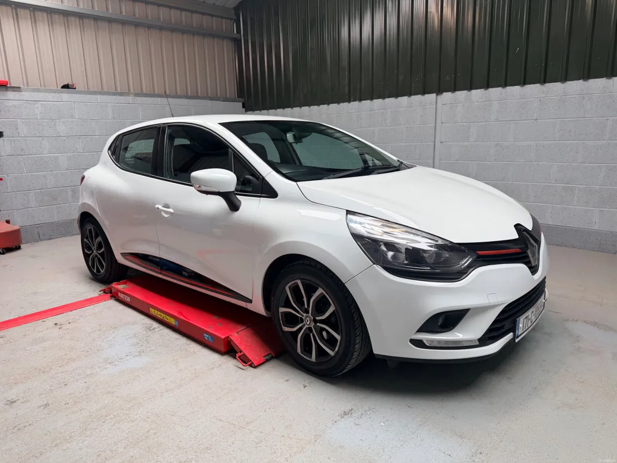 Renault Clio 2017    Great Spec ! - Image 1