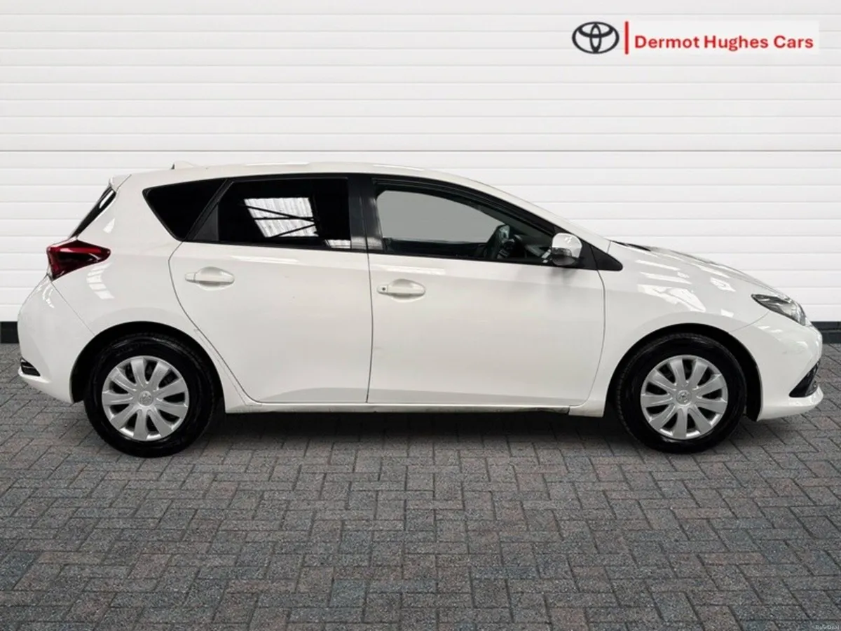 Toyota Auris 1.4 D4D TERRA - Image 3