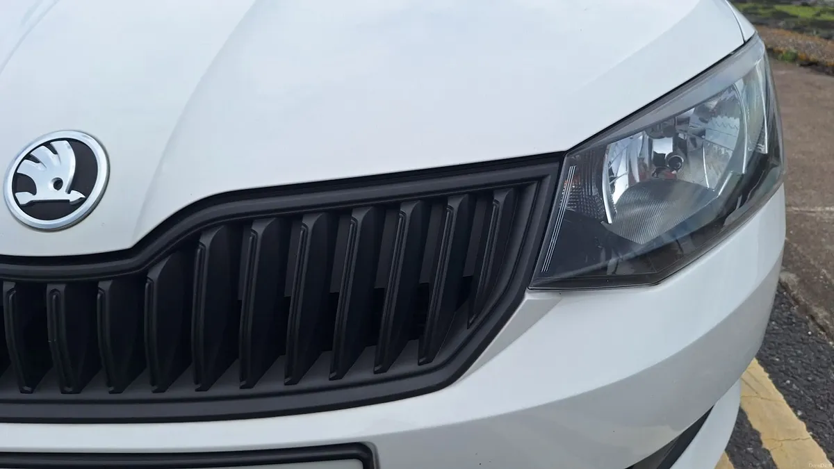 Skoda Fabia 2016 - Image 2