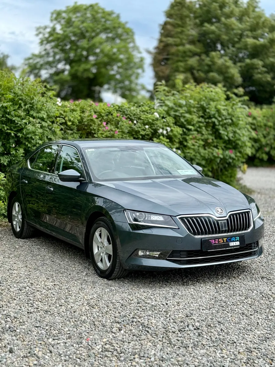 2019 Skoda Superb 2.0 TDI 150HP - Image 3