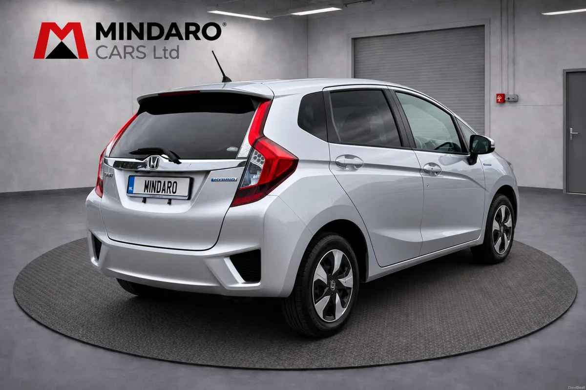 HONDA FIT//HYBRID//AUTOMATIC//EXCELLENT CAR - Image 3