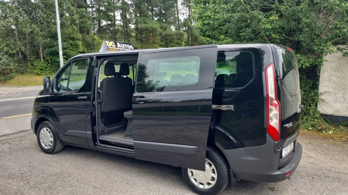 Ford Transit CUSTOM 9 SEATER - Image 3