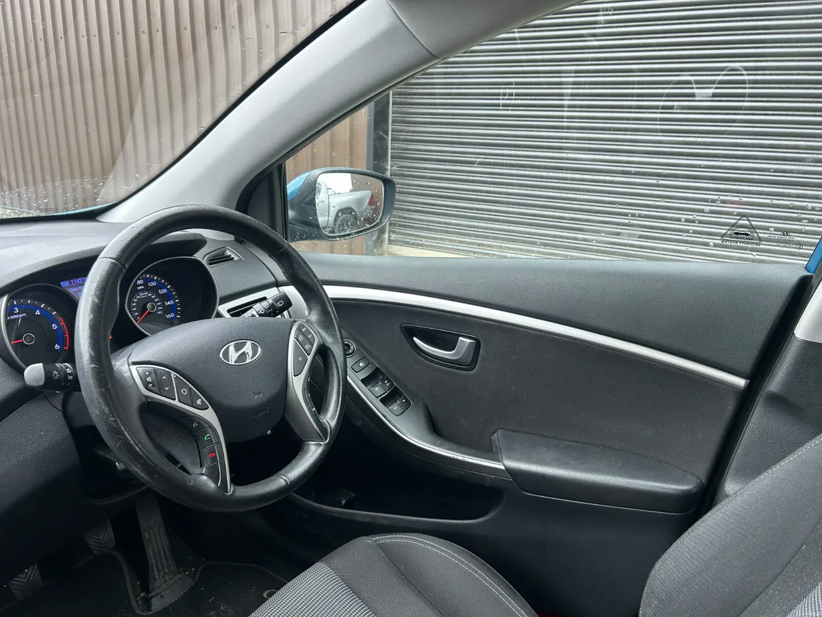 Hyundai i30 2012, cheap insurance - Image 4