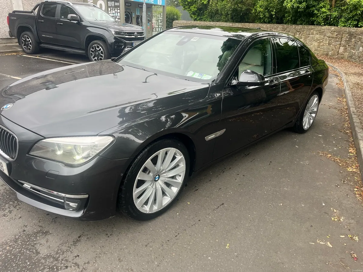 15 bmw 730d lwb m sport - Image 2