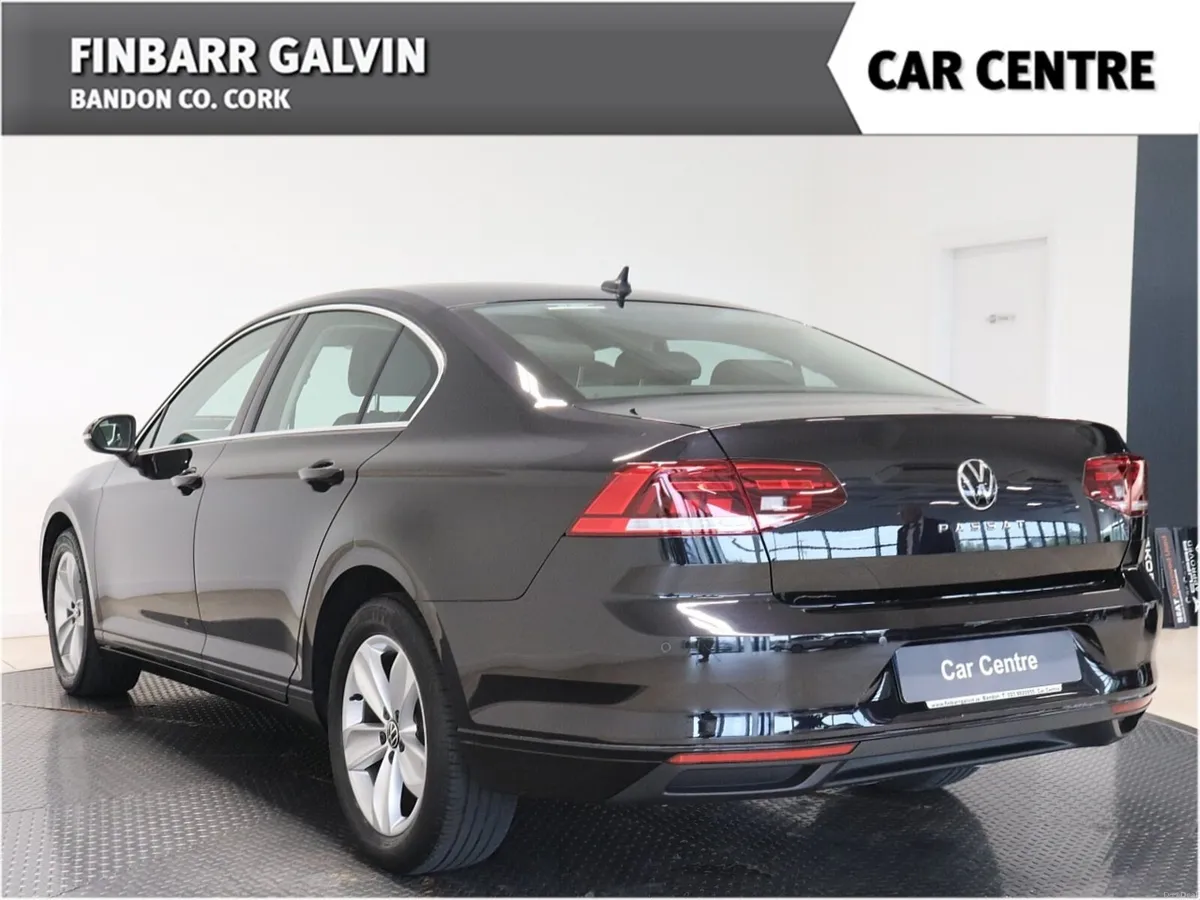 VW Passat  2.0 TDI 150HP DSG Business - Image 2