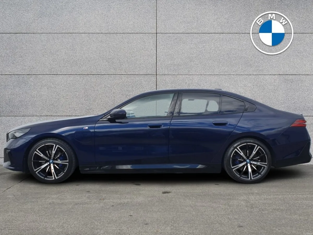 BMW 5-Series 530e M Sport Pro Saloon - Image 3