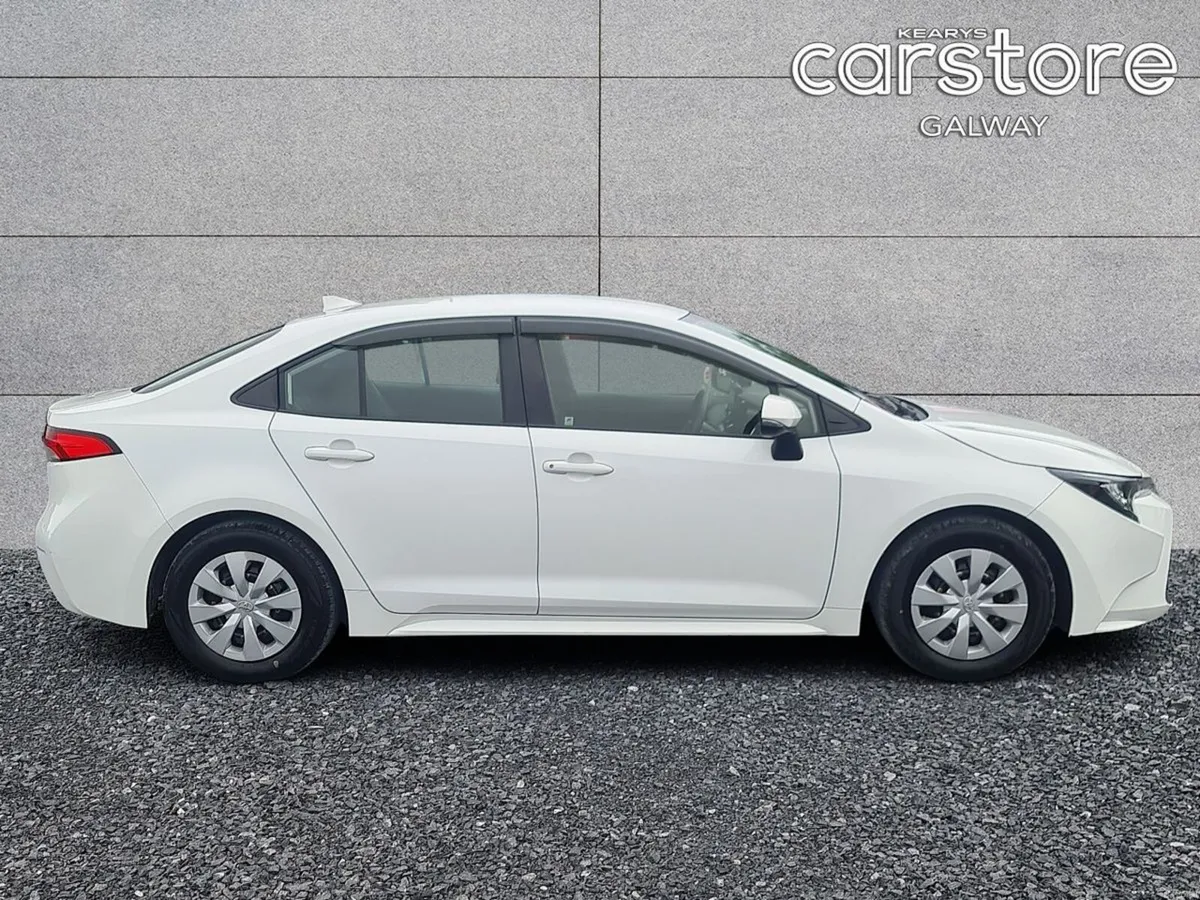Toyota Corolla Hybrid G-X - Image 2