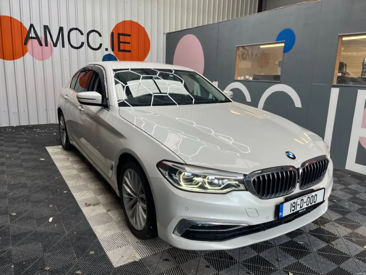 BMW 5-Series 2019 BMW 523D 2.0 AUTOMATIC / CRUISE - Image 1