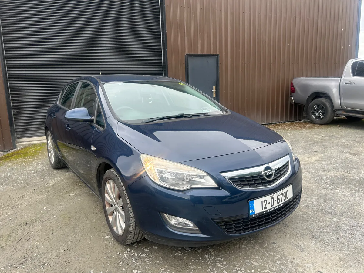 Opel Astra 2012, new Nct - Image 1