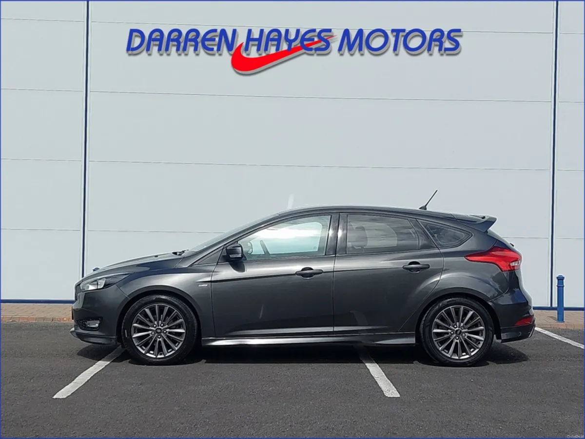 Ford Focus 1.5 TDCI ST-LINE 120PS 5 5DR - Image 4