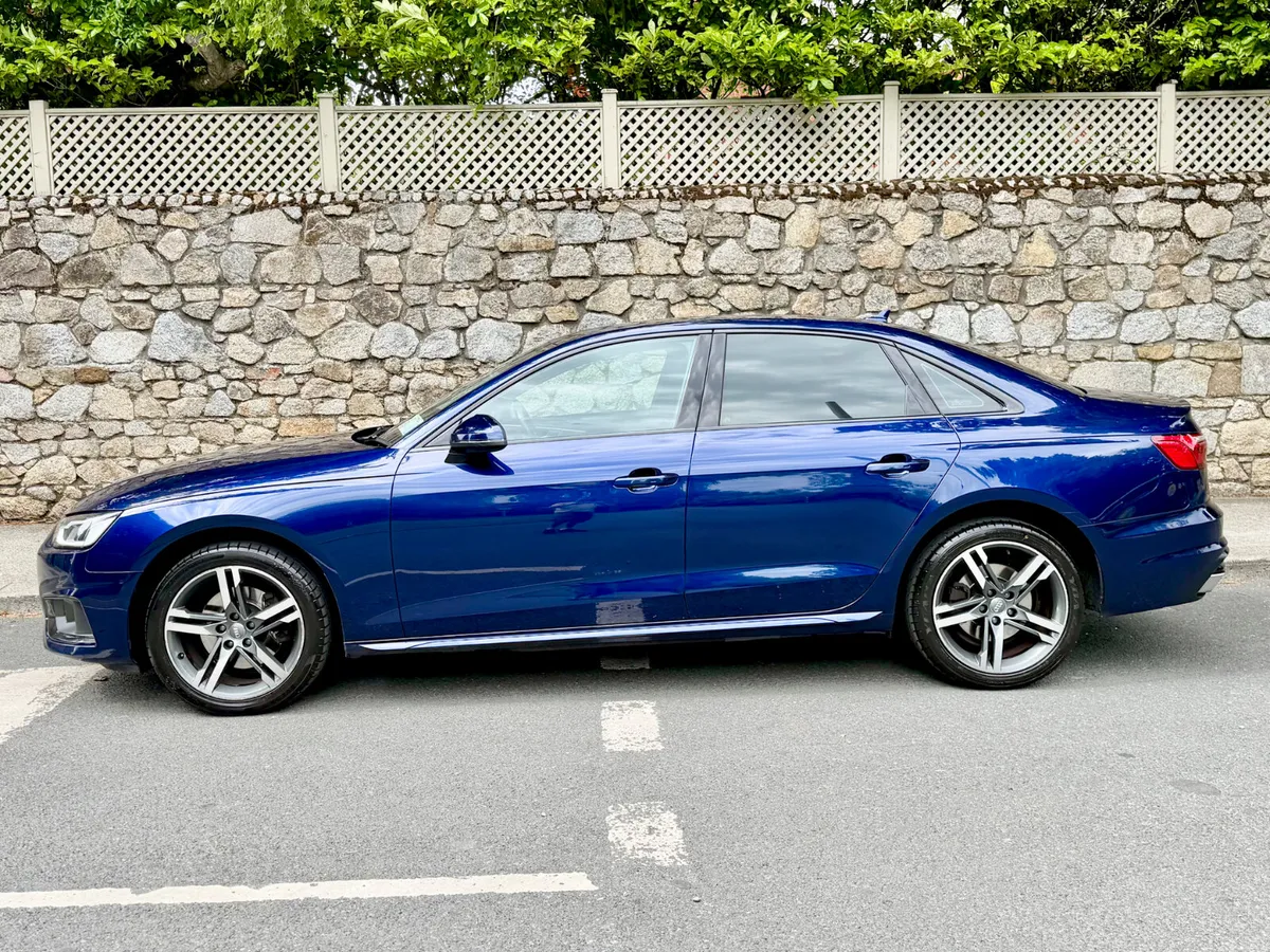 Audi A4 2020!!!!!!!!AUTO.  LEATHER!!!!!! - Image 2