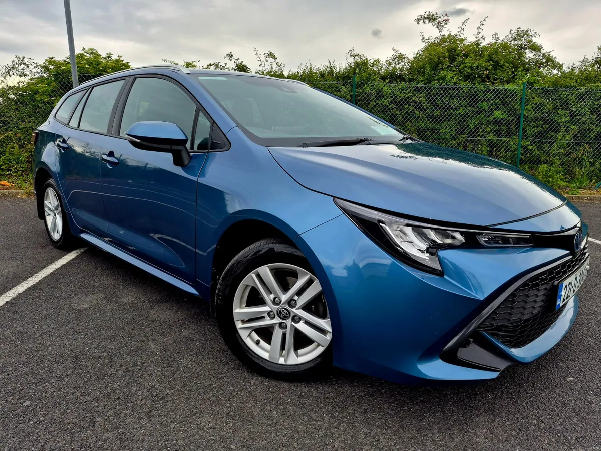 2022 TOYOTA COROLLA LUNA HYBRID - Image 1