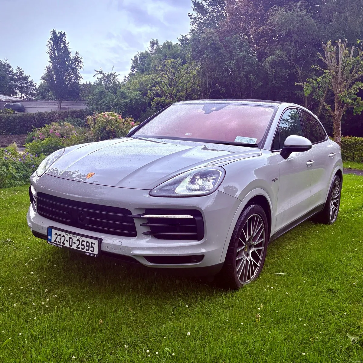 2023 Porsche Cayenne E-Hybrid Coupé | Crayon - Image 1
