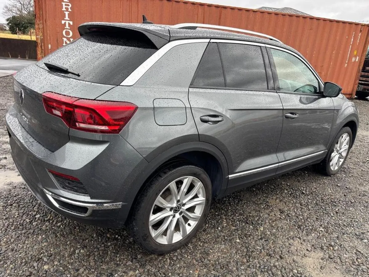 Volkswagen T-Roc Sport - Image 2