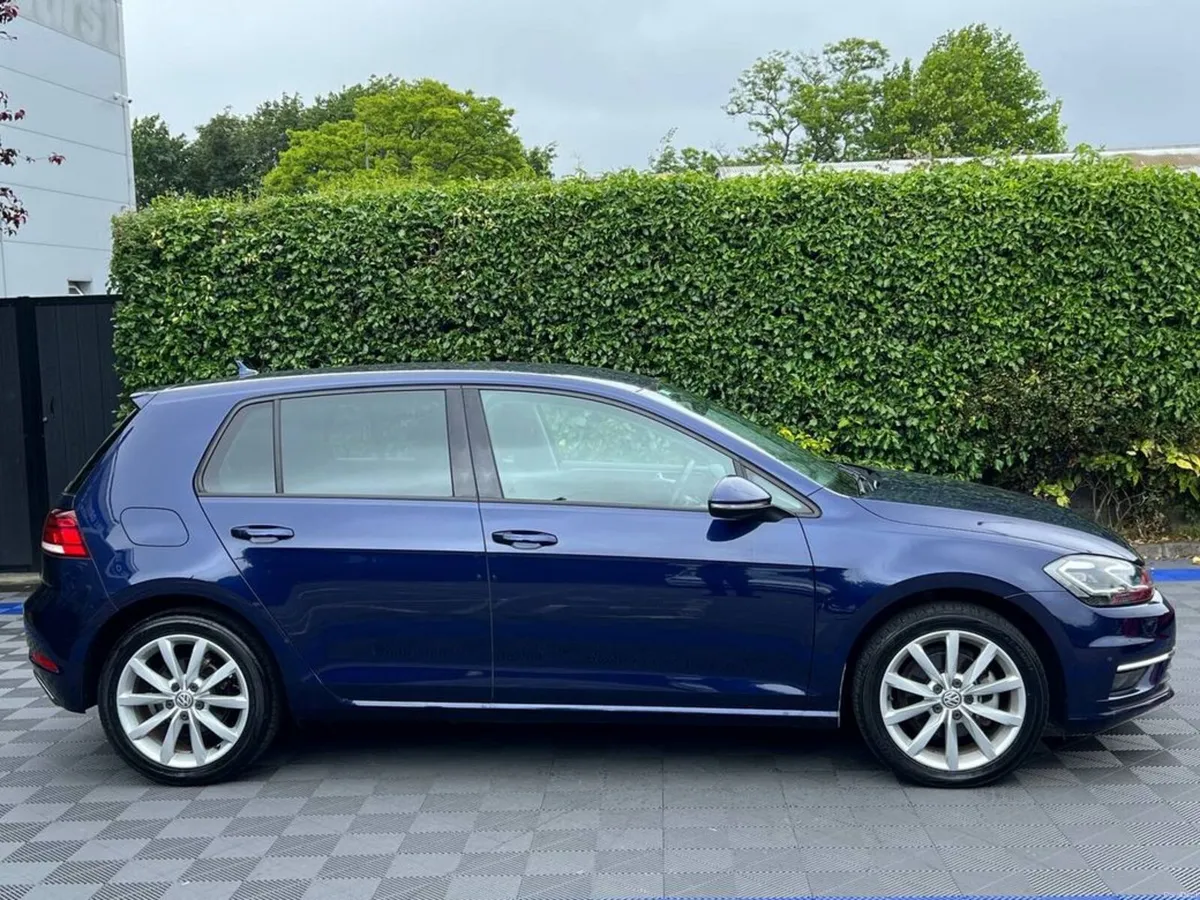 Volkswagen Golf COMFORTLINE 1.2 TSI AUTO // VERY L - Image 2